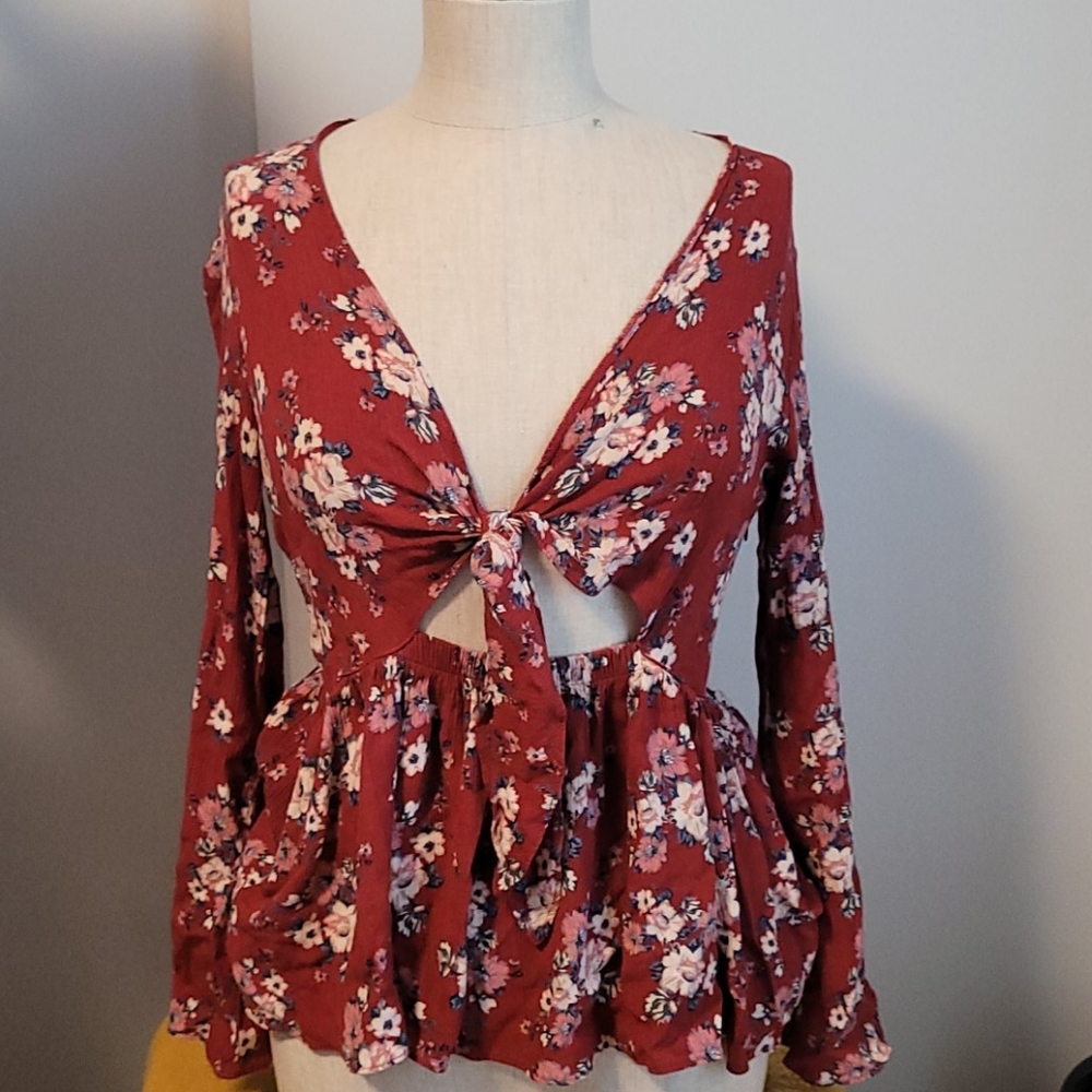American Eagle Floral Top.